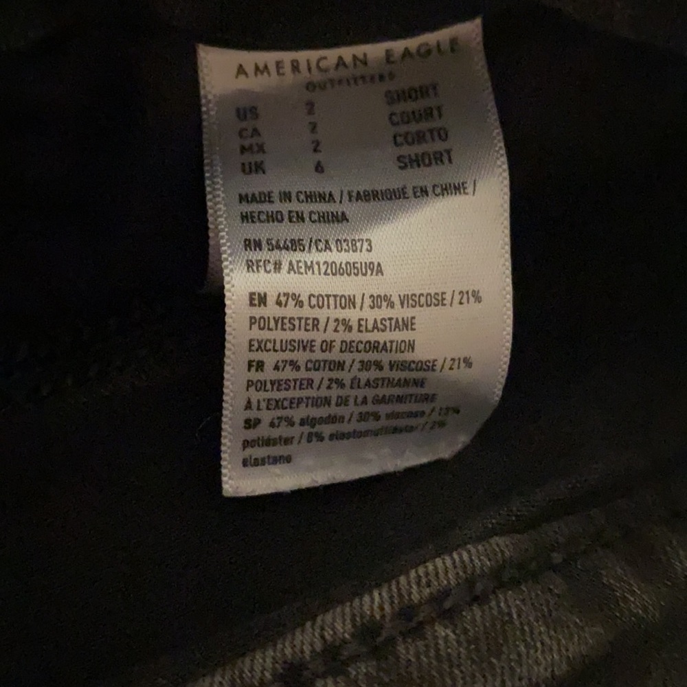 American Eagle distressed black hi-rise jegging - Picture 3 of 6